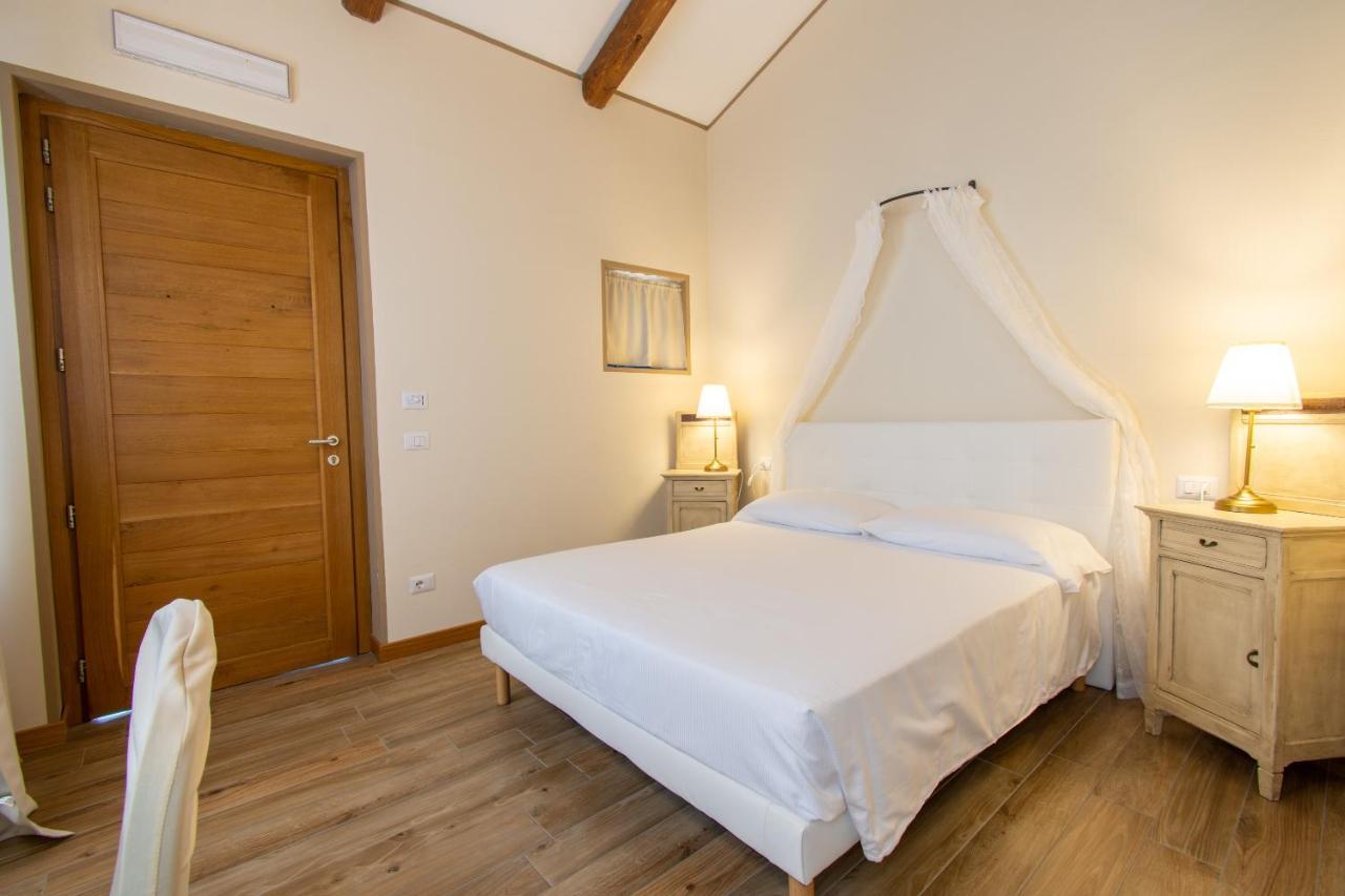 Ca Montiglio Hotel Quagliuzzo ภายนอก รูปภาพ
